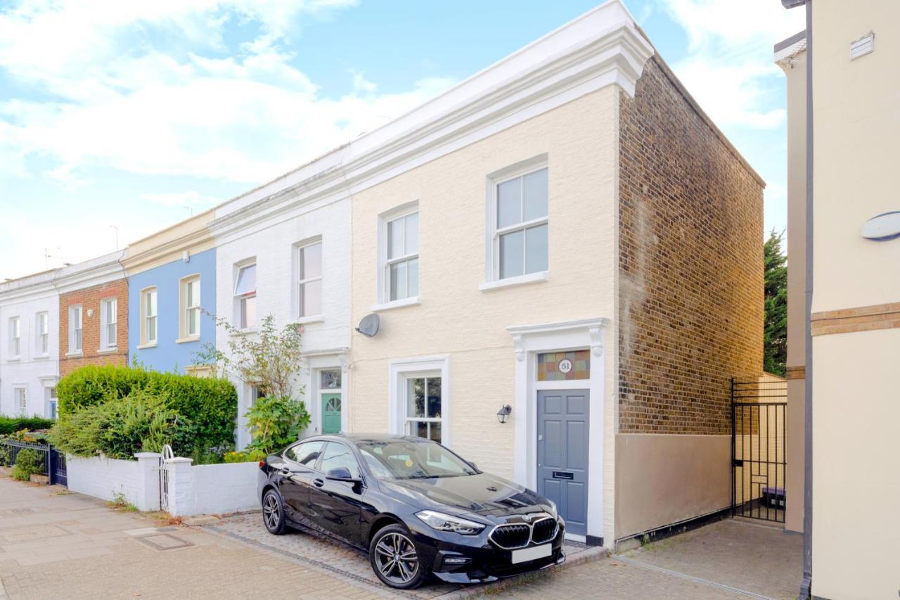 Stylish House In Wimbledon Villa London Exteriör bild